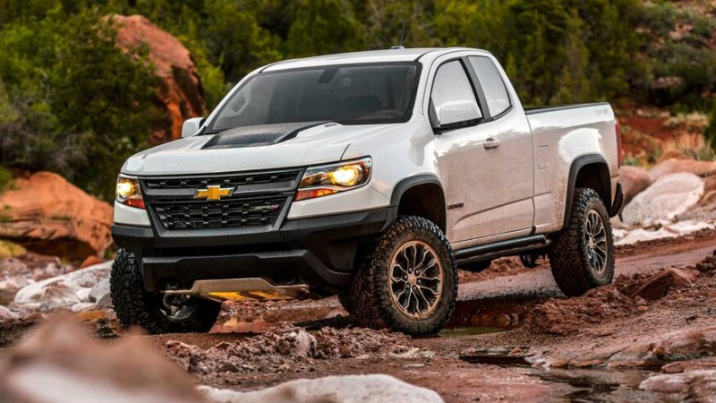 2020-Chevrolet-Colorado-01